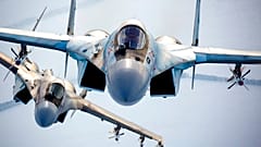 Foto distribuida por el Ministerio de Defensa rusa de aviones Su-35 durante una operación