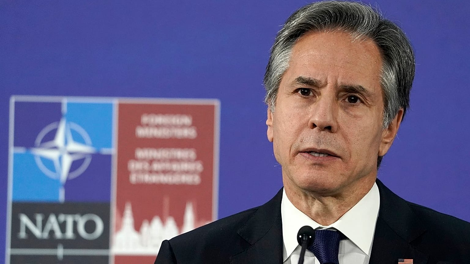 Antony Blinken, der Außenminister der Vereinigten Staaten, meint, Russland könne kurzzeitig „aggressive Schritte“ gegen die Ukraine einleiten.
