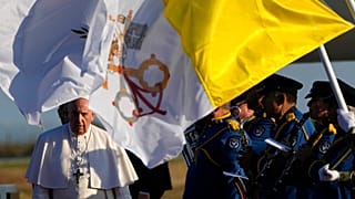 L'arrivée du pape François à l'aéroport de Larnaca, Chypren 2 décembre 2021
