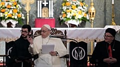 Papst Franziskus auf Zypern: "Migranten sind Menschen und verdienen Würde"