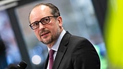El canciller austriaco, Alexander Schallenberg, durante una rueda de prensa en Tulln, Austria, el 1 de diciembre de 2021.