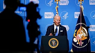 Új intézkedéseket jelentett be Joe Biden az omikron gyors amerikai terjedése miatt 
