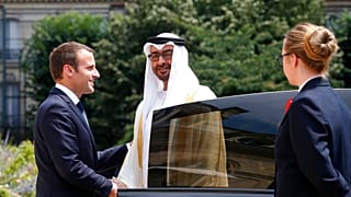 Fransa Cumhurbaşkanı Emmanuel Macron ve bu Dhabi veliahtı Mohamed bin Zayed Al Nahyan