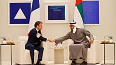 امانوئل مکرون، رئیس جمهور فرانسه و شیخ محمد بن زاید آل نهیان، ولیعهد ابوظبی
