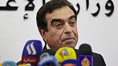جورج قرداحي يستقيل من منصبه كوزير للإعلام