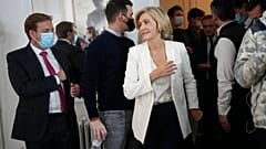 Valérie Pécresse dans son quartier général à Paris, le 2 décembre 2021, après l'annonce des résultats du premier tour du Congrès LR