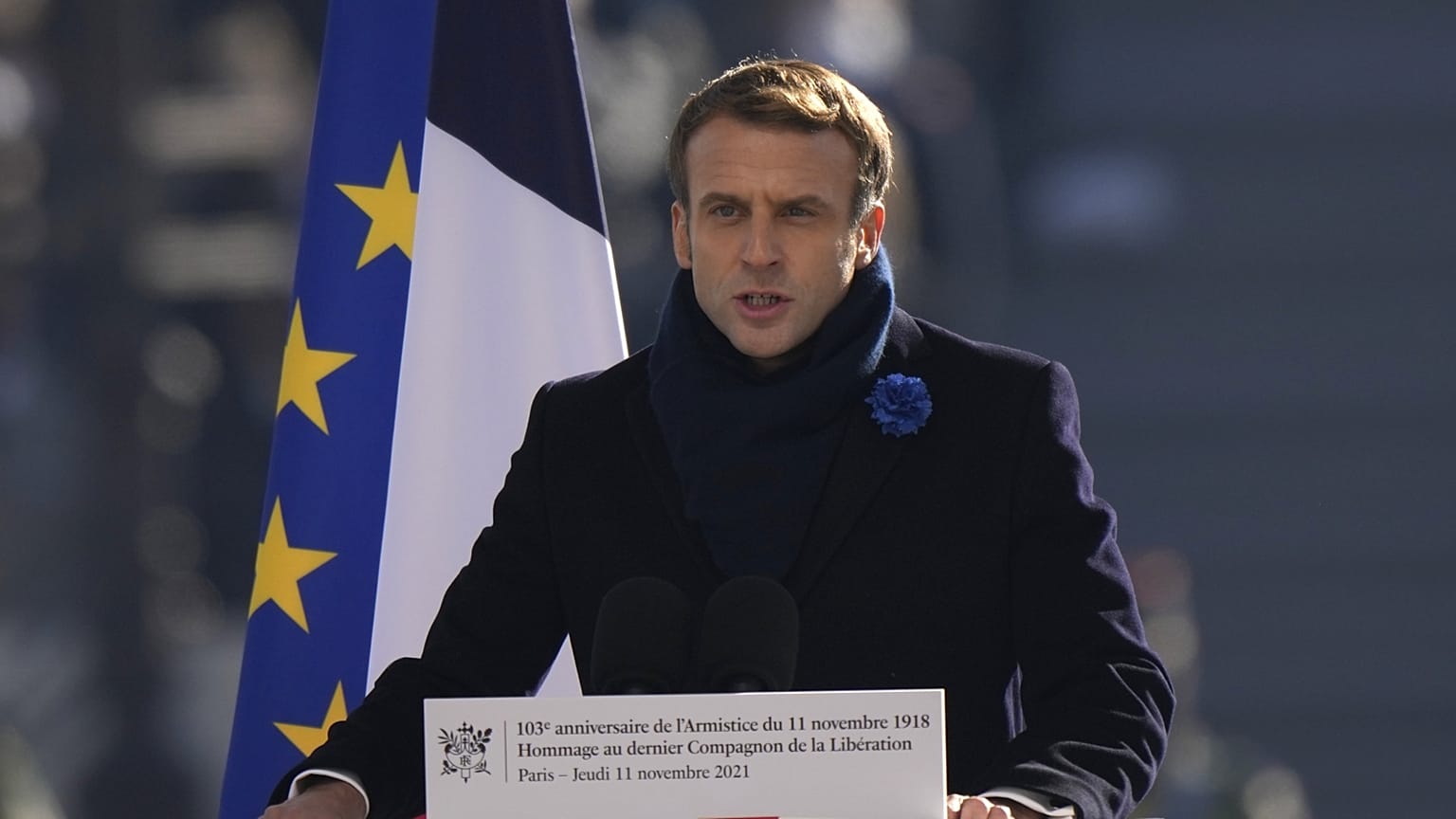 Emmanuel Macron francia elnök beszédet mond Párizsban, novemberben