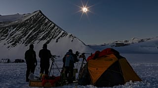 Cientistas chilenos e norte-americanos observam eclipse no Gaciar União