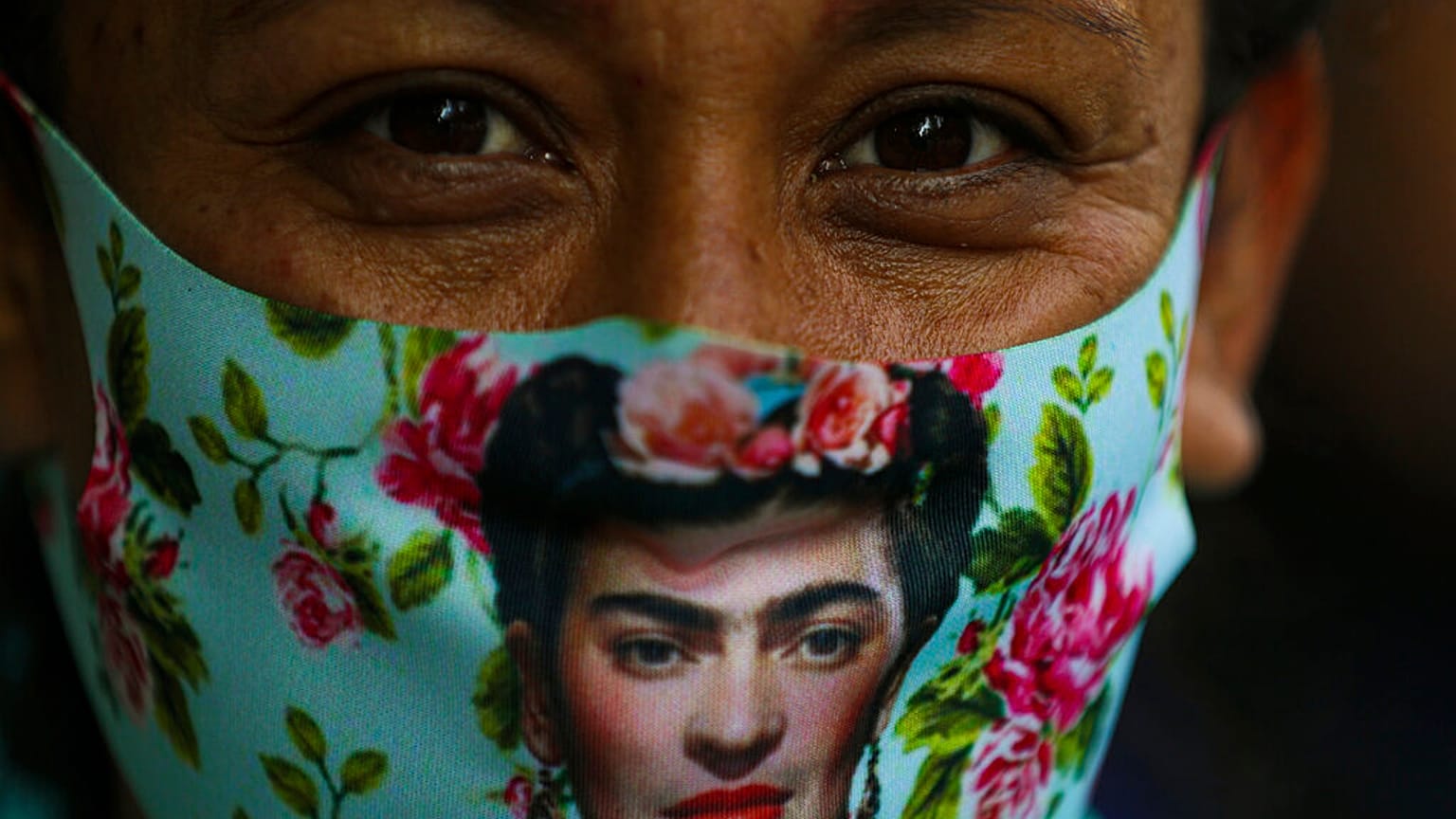 Frida Kahlo mask (archive photo)