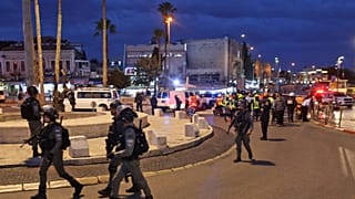 عدد كبير من أفراد الشرطة الإسرائيلية عند باب العامود بالقدس الشرقية