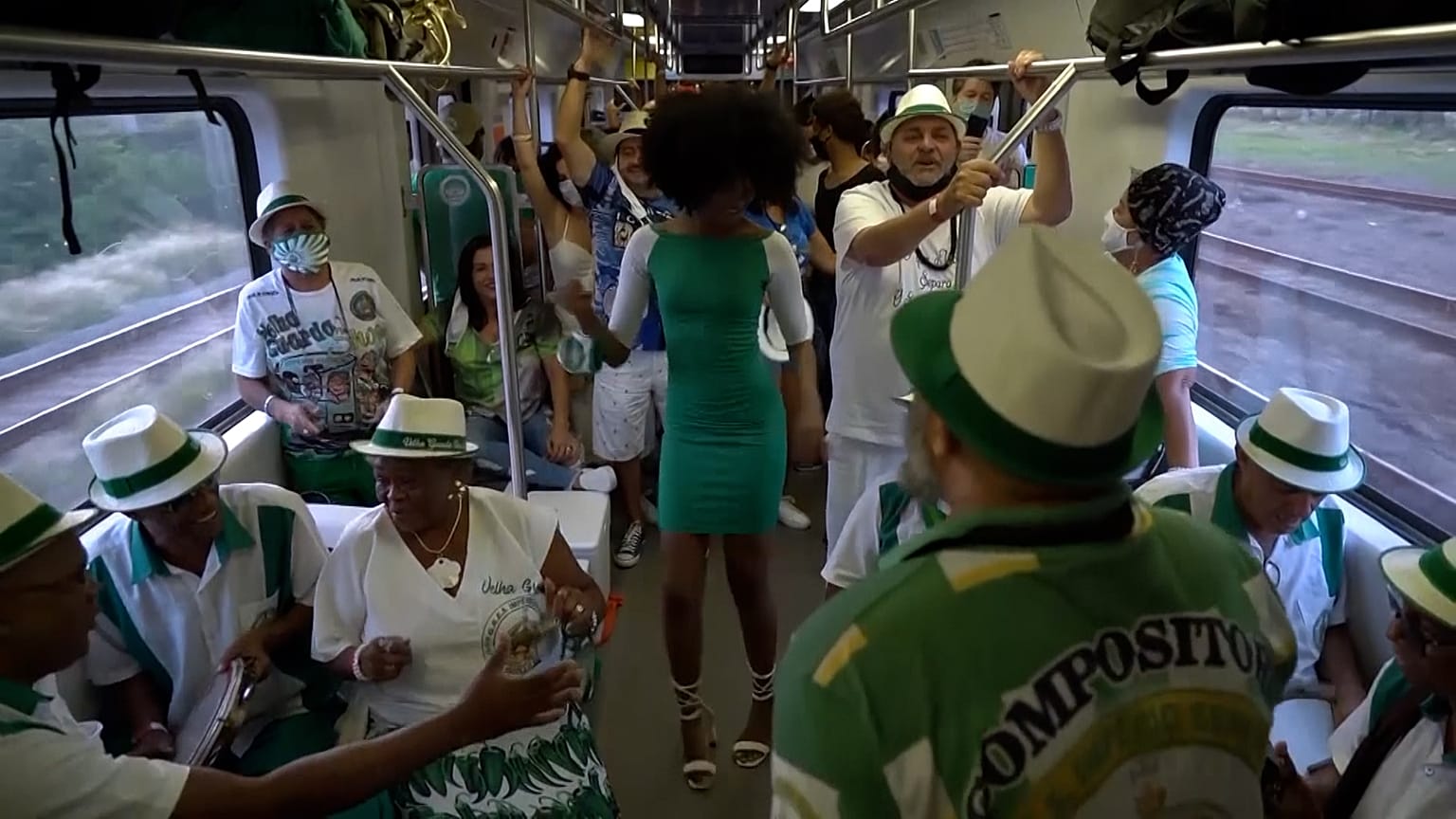 All aboard the 'Samba Train' for the first time since COVID