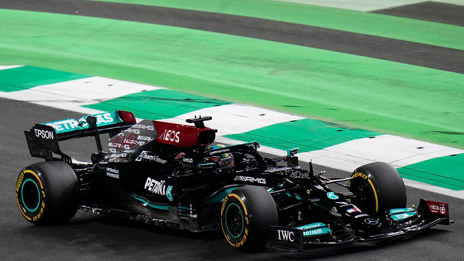 Hamilton utolérte Verstappent