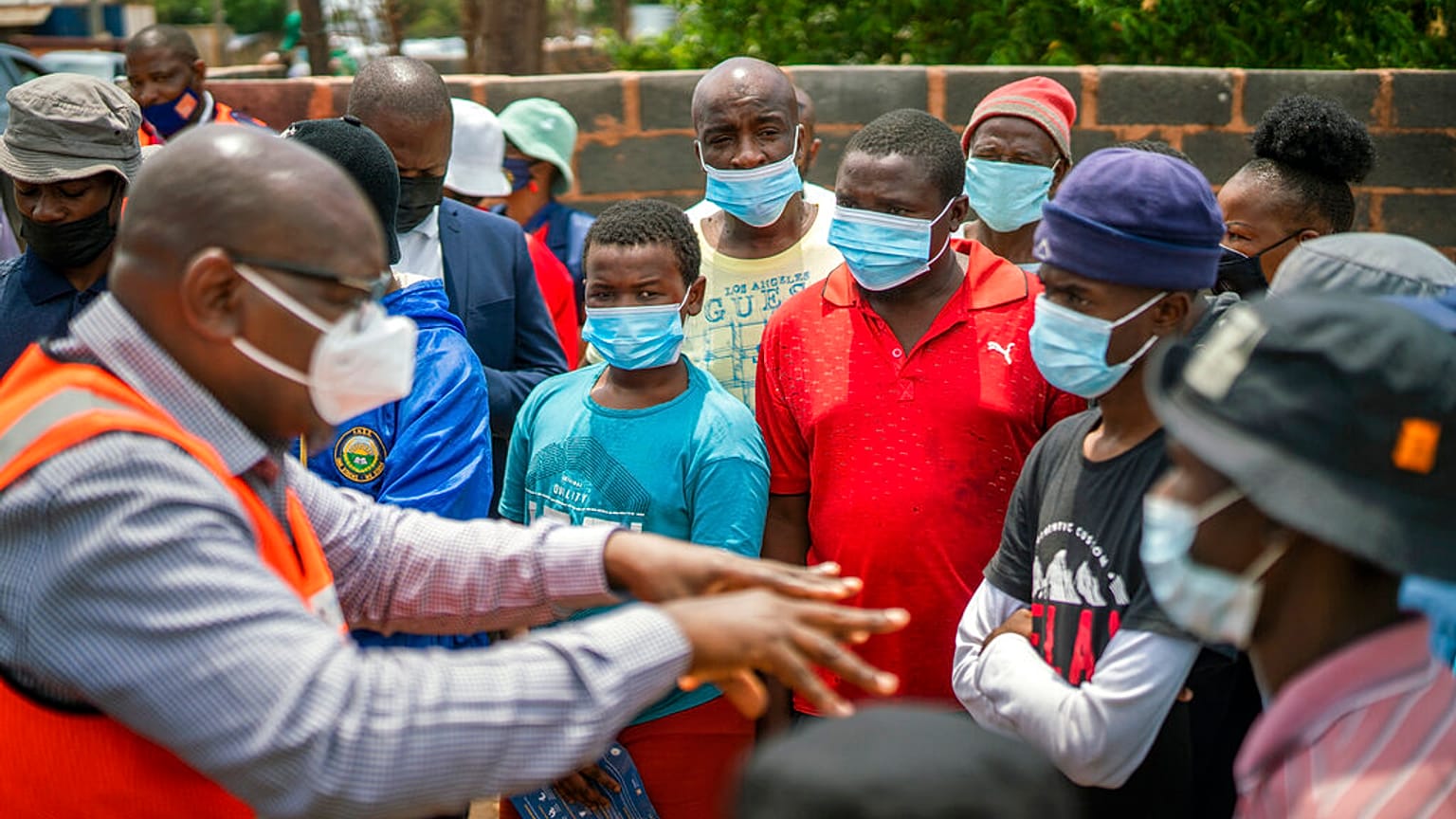 Oltási akciótervről tartanak tájékoztatást Dél-Afrikában, december 3-án helyi lakosoknak