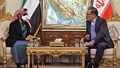 مستشار الأمن الوطني الإماراتي الشيخ طحنون بن زايد يلتقي في طهران مع نظيره الإيراني علي شمخاني 6 ديسمبر 2021