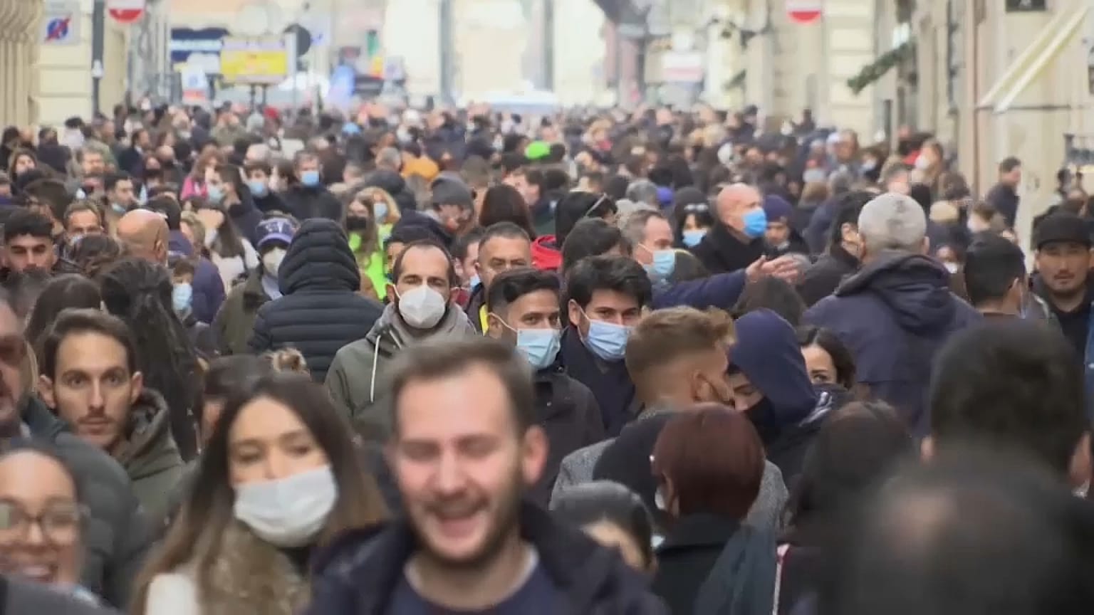 Kizárták a közéletből az oltatlan olaszokat