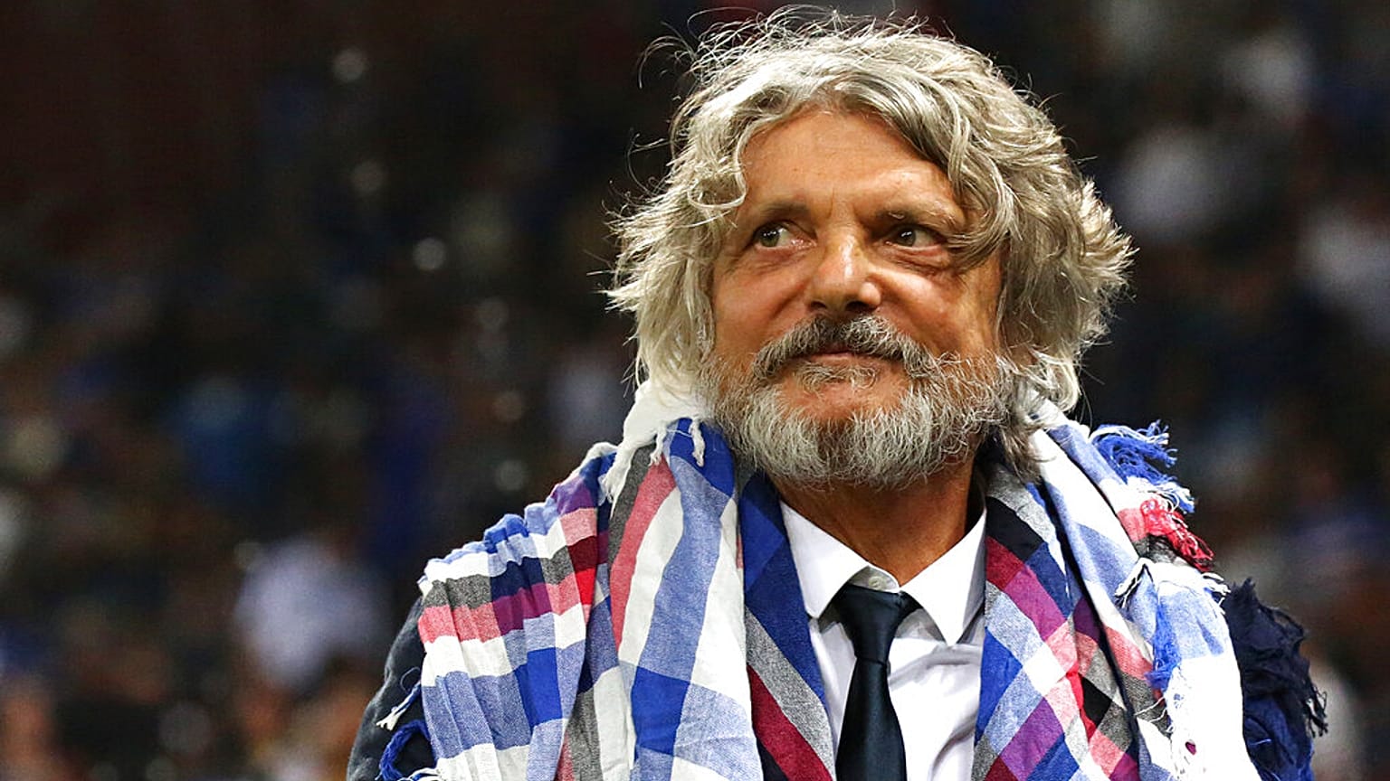 Il presidente della Sampdoria Massimo Ferrero entra in campo prima di una partita di Serie A tra Sampdoria e Bologna, a Genova, Italia, lunedì 14 settembe 2021