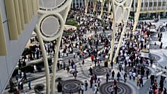 يحتفل الإماراتيون بالعيد الوطني الخمسين، في إكسبو 2020 دبي، الإمارات العربية المتحدة. الخميس 2 كانون الأول/ديسمبر 2021.