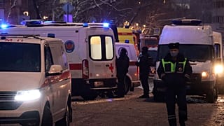 Мужчина открыл стрельбу из-за просьбы охранника надеть маску.