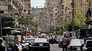 منظر عام لشارع في حي باب التبانة بمدينة طرابلس شمال لبنان، في 3 يونيو 2020