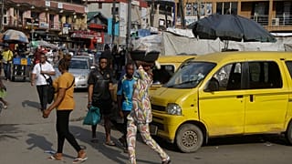 الصورة في سوق مزدحم في لاغوس- نيجيريا