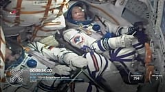 Японские туристы летят на МКС