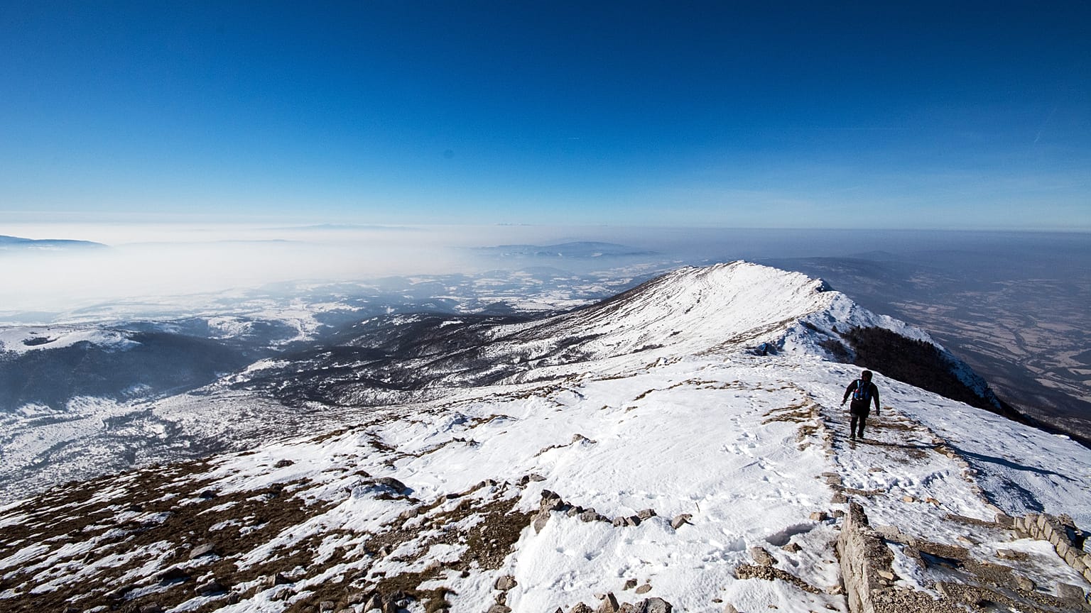 Weihnachten in Serbien, zu Gast in Europas spannendstem Winterparadies