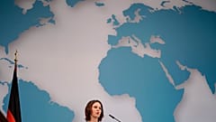 Annalena Baerbock übernimmt das Außenamt als erste Frau.