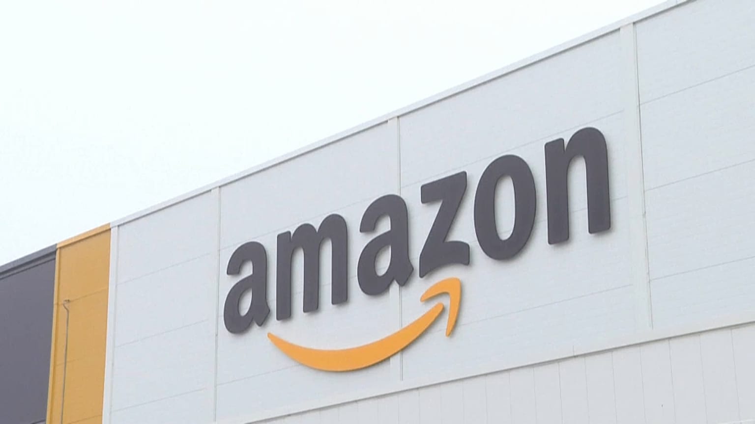 Un centro di smistamento di Amazon
