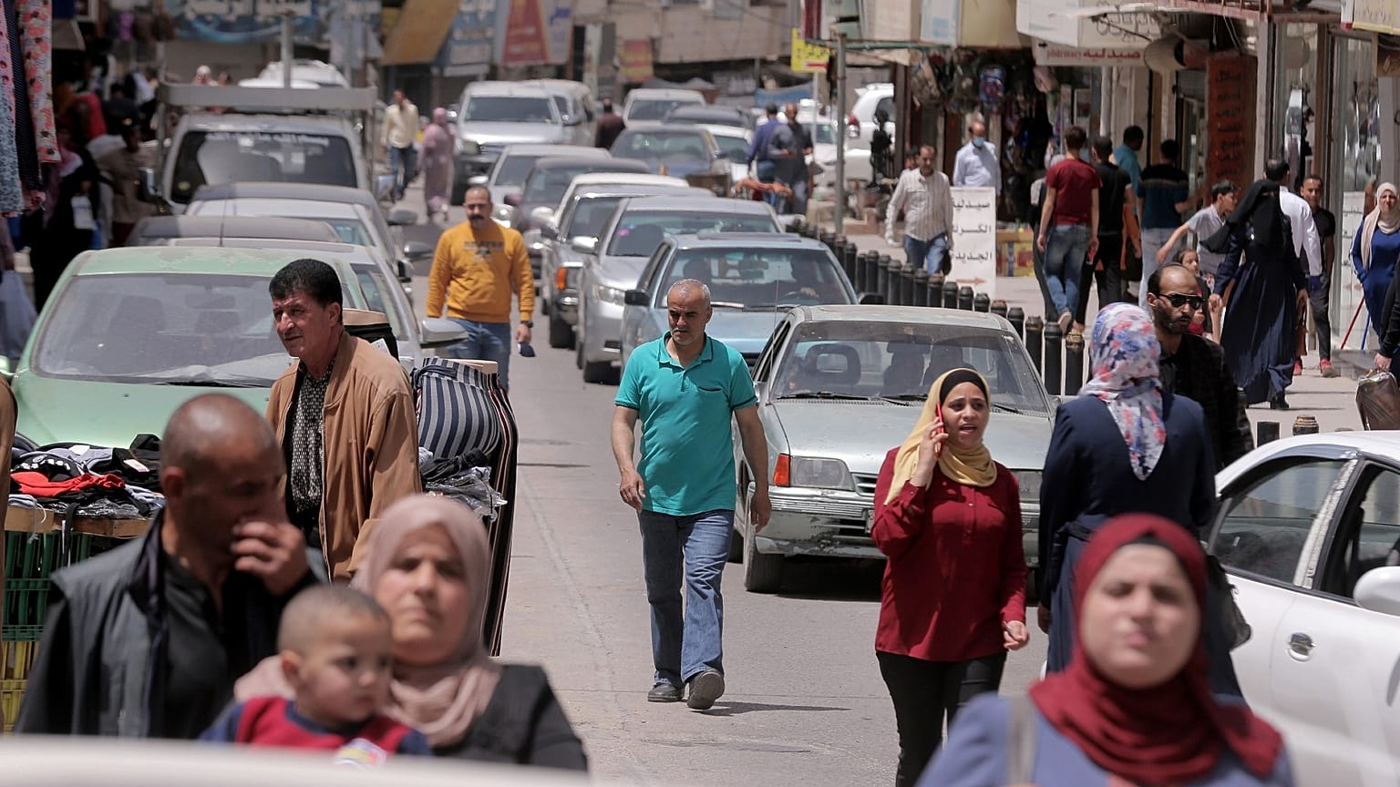 في أحد شوارع مدينة الكرك الأردنية 