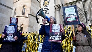 Proteste vor dem Gericht in London, das über Julian Assange urteilt