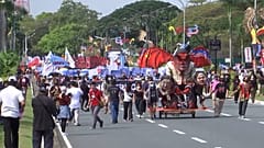 Filipinos destróem imagem do presidente