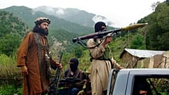 Pakistan Talibanı olarak bilinen Tahrik-i Tuleba-yı Pakistan'a mensup militanlar (arşiv)