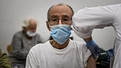 Mit Auffrischung und Zwang gegen Omikron 