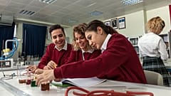آزمایشگاه شیمی در ترکیه