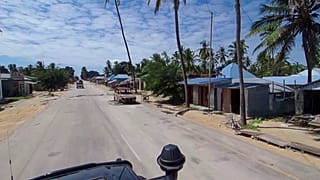 Власти Мозамбика начали кампанию "от двери до двери"