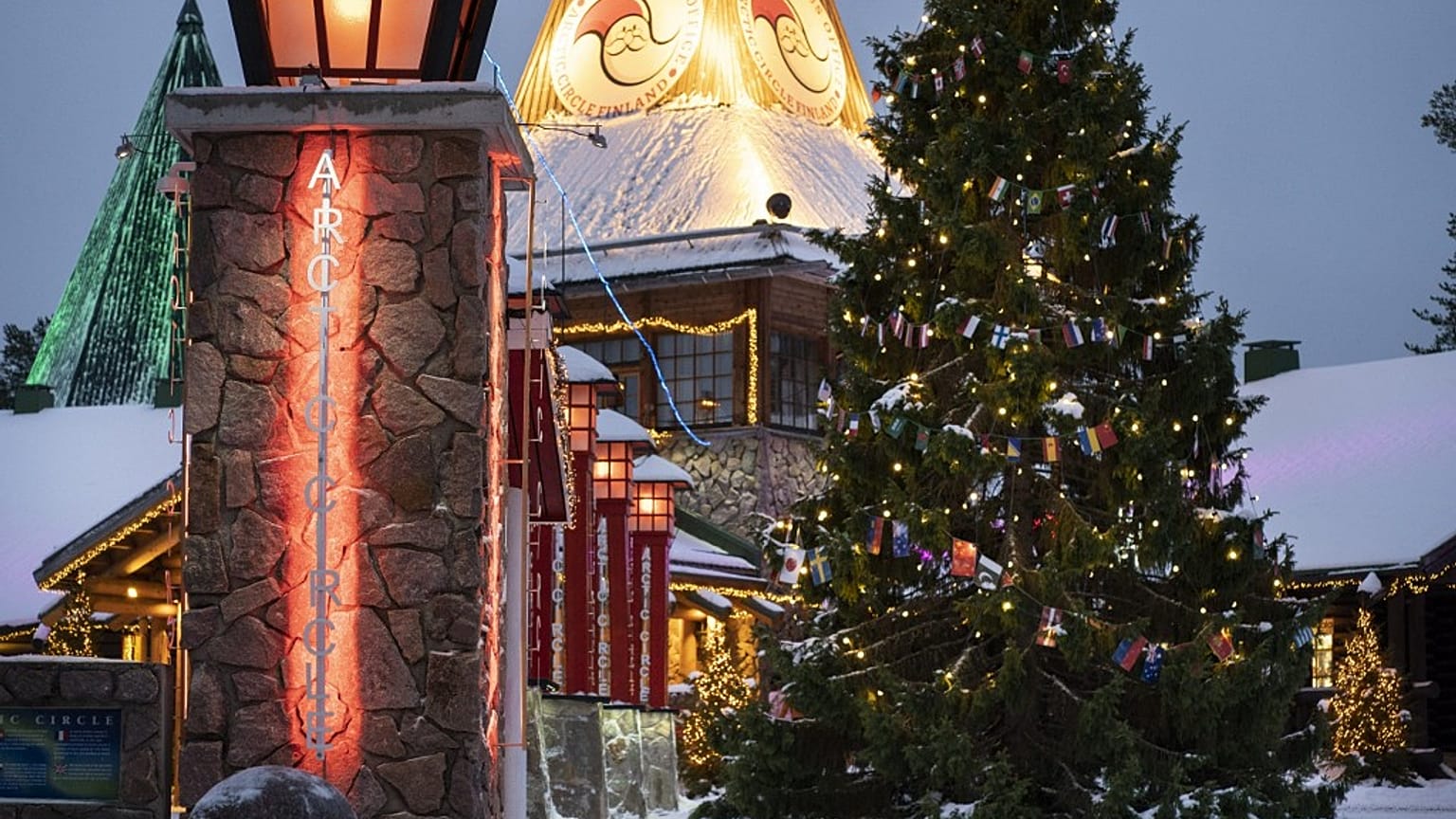 Rovaniemi en Finlande, connu pour être le village du Père Noël - photo AFP du 18 décembre 2020