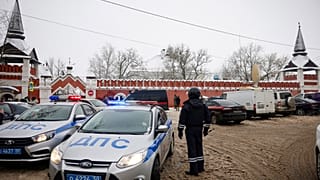 Déploiement de police aux abords du couvent Vvedenski Vladytchny de la ville de Serpoukhov, le 13/12/2021