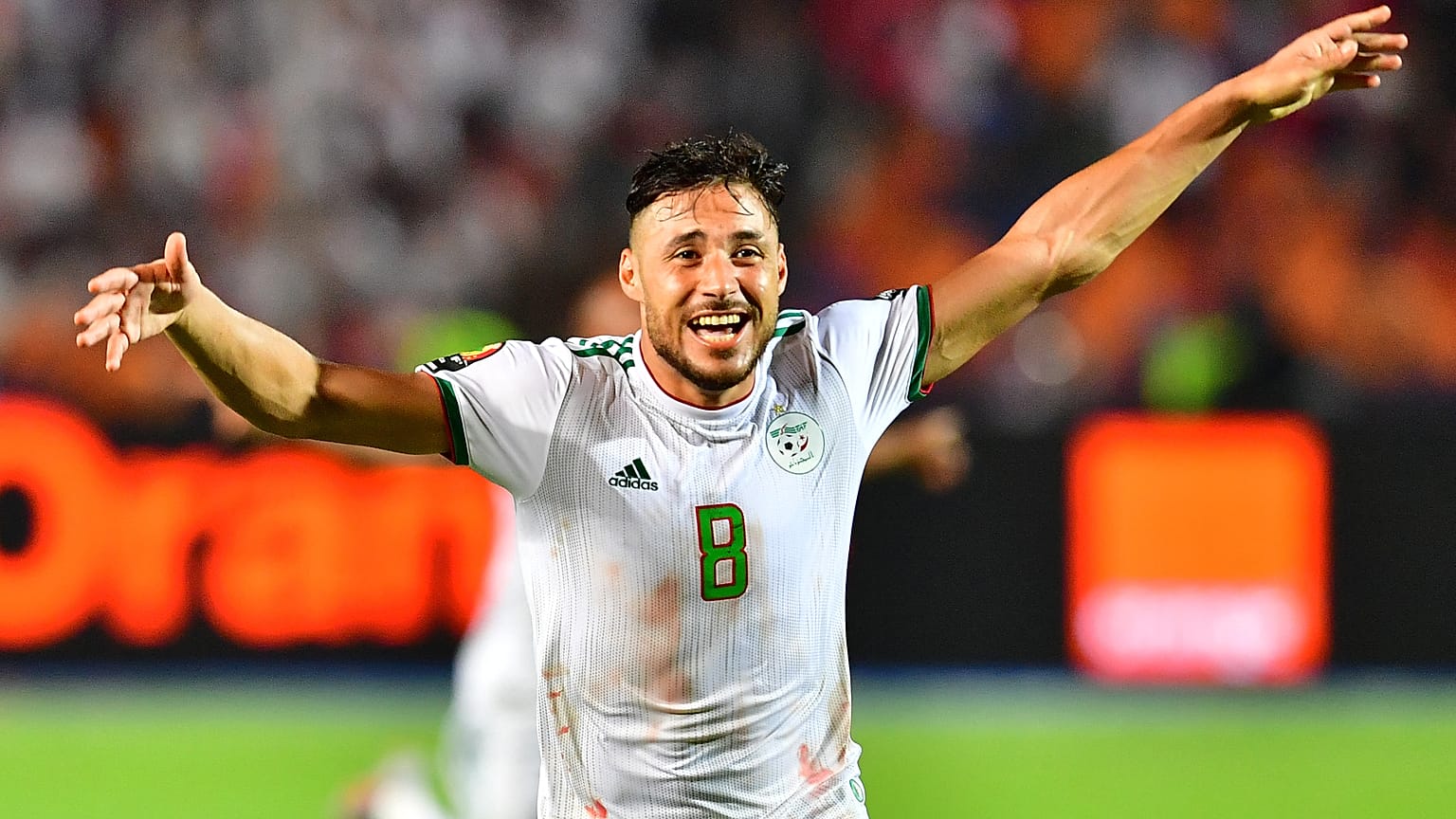 يوسف بلايلي بعد فوزه في نهائي كأس إفريقيا 2019  بين السنغال والجزائر على استاد القاهرة الدولي في مصر 2019.