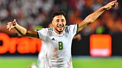 يوسف بلايلي بعد فوزه في نهائي كأس إفريقيا 2019  بين السنغال والجزائر على استاد القاهرة الدولي في مصر 2019.