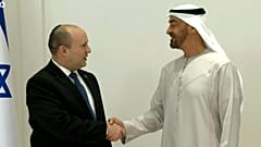 رئيس الوزراء الإسرائيلي نفتالي بينيت يرفقة ولي عهد أبوظبي الشيخ محمد بن زايد آل نهيان.