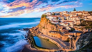 Azenhas do Mar, Portugal, beim Sonnenuntergang
