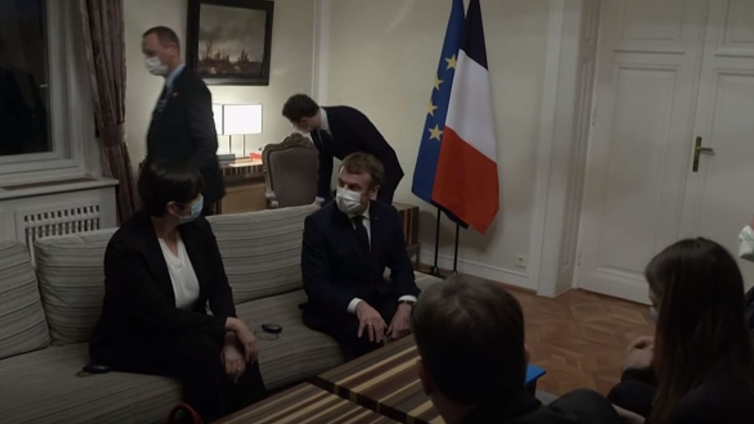 Emmanuel Macron elnök a magyar ellenzéki képviselőkkel is tárgyalt