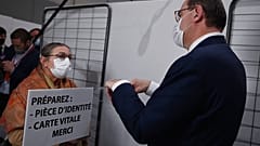 Le Premier ministre français Jean Castex dans un centre de vaccination anti-Covid à Marseille, le 13 décembre 2021