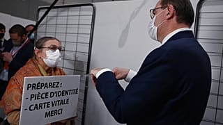 Le Premier ministre français Jean Castex dans un centre de vaccination anti-Covid à Marseille, le 13 décembre 2021