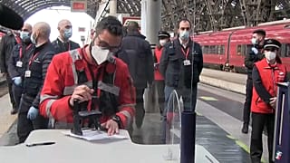 Tren Frecciarossa en una estación de Italia