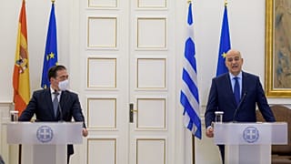 Ο Έλληνας ΥΠΕΞ με τον Ισπανό ομόλογό του