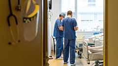 Az elmúlt napokban csökkent a kórházi ápolásra szoruló Covid19-betegek száma