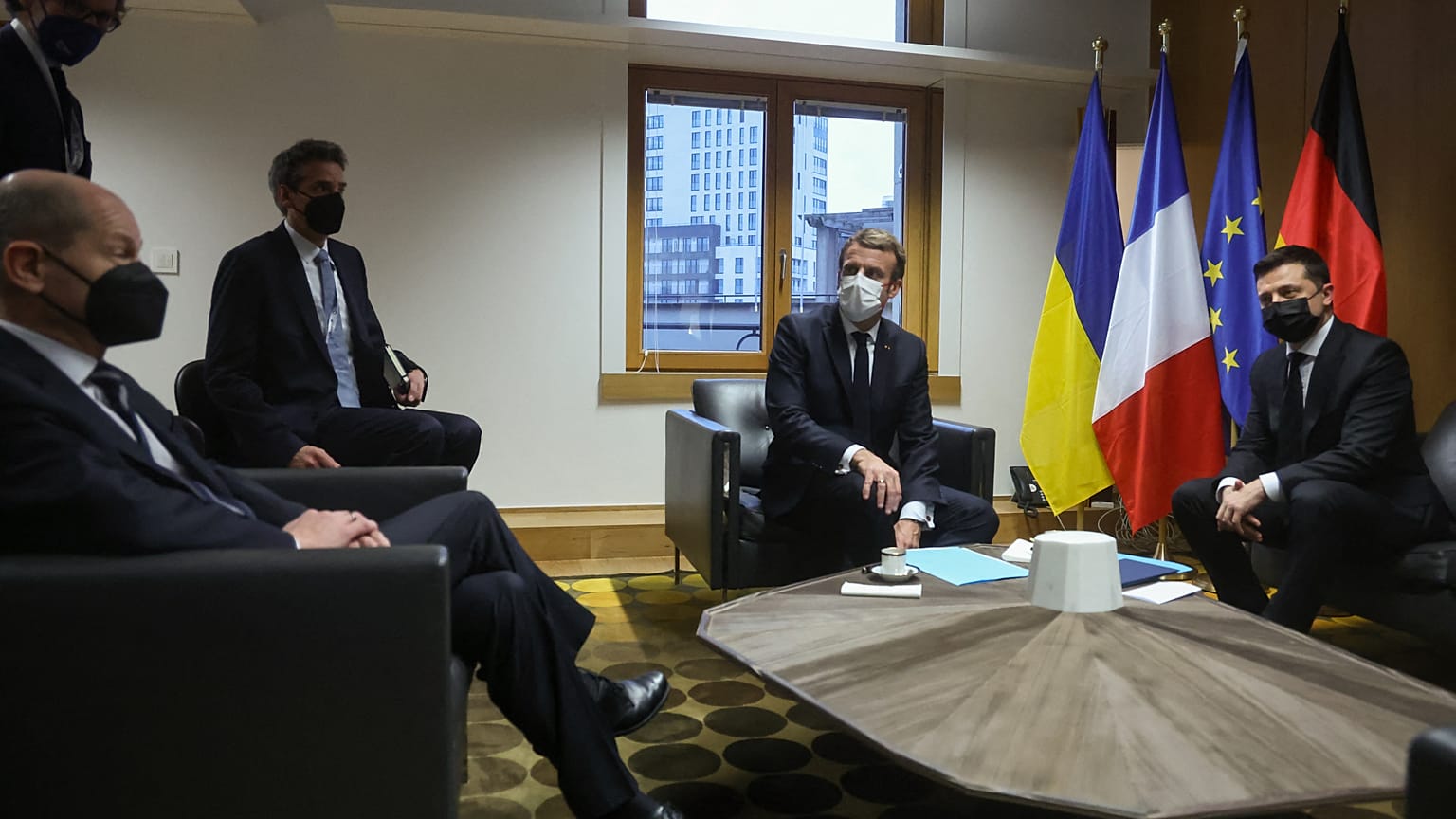 Almanya Başbakanı Scholz, Fransa Cumhurbaşkanı Macron ve Ukrayna Devlet Başkanı Zelenskiy 