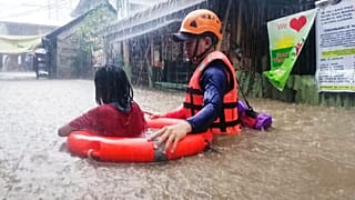 Les services de secours largement mobilisés aux Philippines face à la menace du typhon Rai - Cagayan de Oro City (sud du pays), le 16/12/2021
