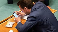Der niederländische Rechtspopulist Thierry Baudet bei einer Parlamentssitzung in Den Haag, 01.04.2021